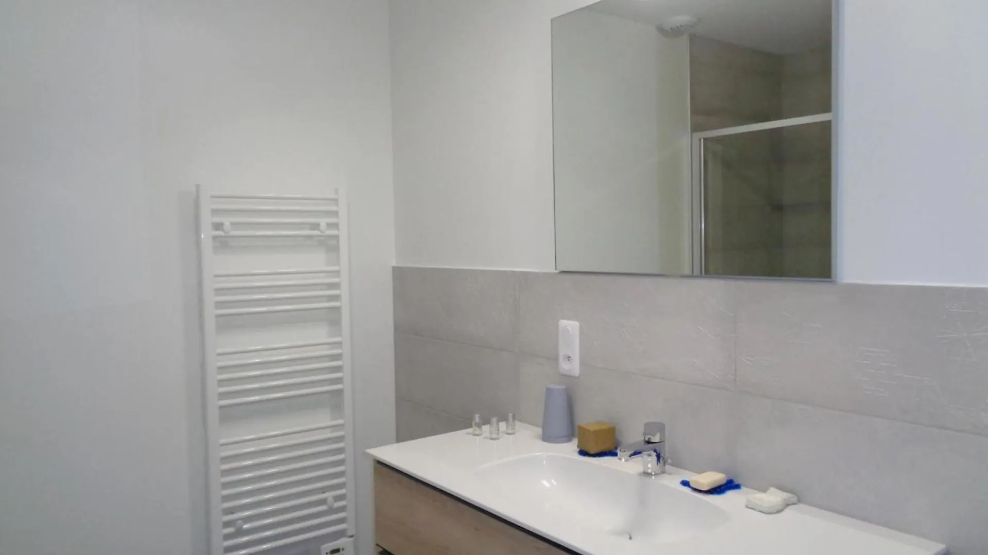 Appartement Pmr, Balcon, Cuisine Equipee, Wifi, Draps Fournis - Fr-1-496-228 Saint-Genest-Malifaux Апартаменты
