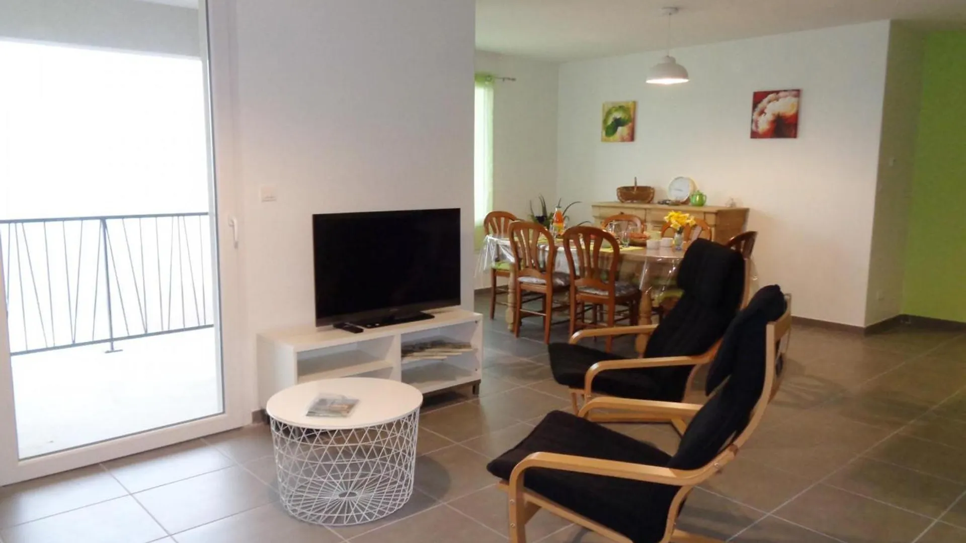 Апартаменты Appartement Pmr, Balcon, Cuisine Equipee, Wifi, Draps Fournis - Fr-1-496-228 Saint-Genest-Malifaux